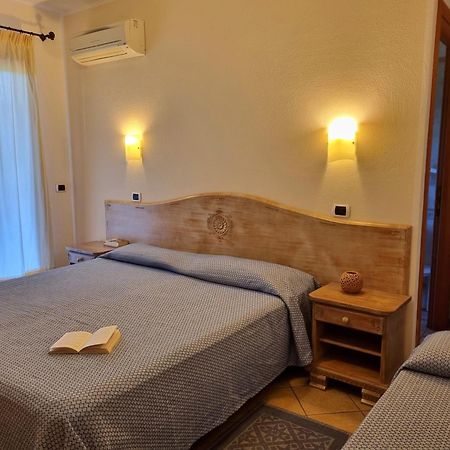 Hotel Delle Isole ラ・マッダレーナ エクステリア 写真