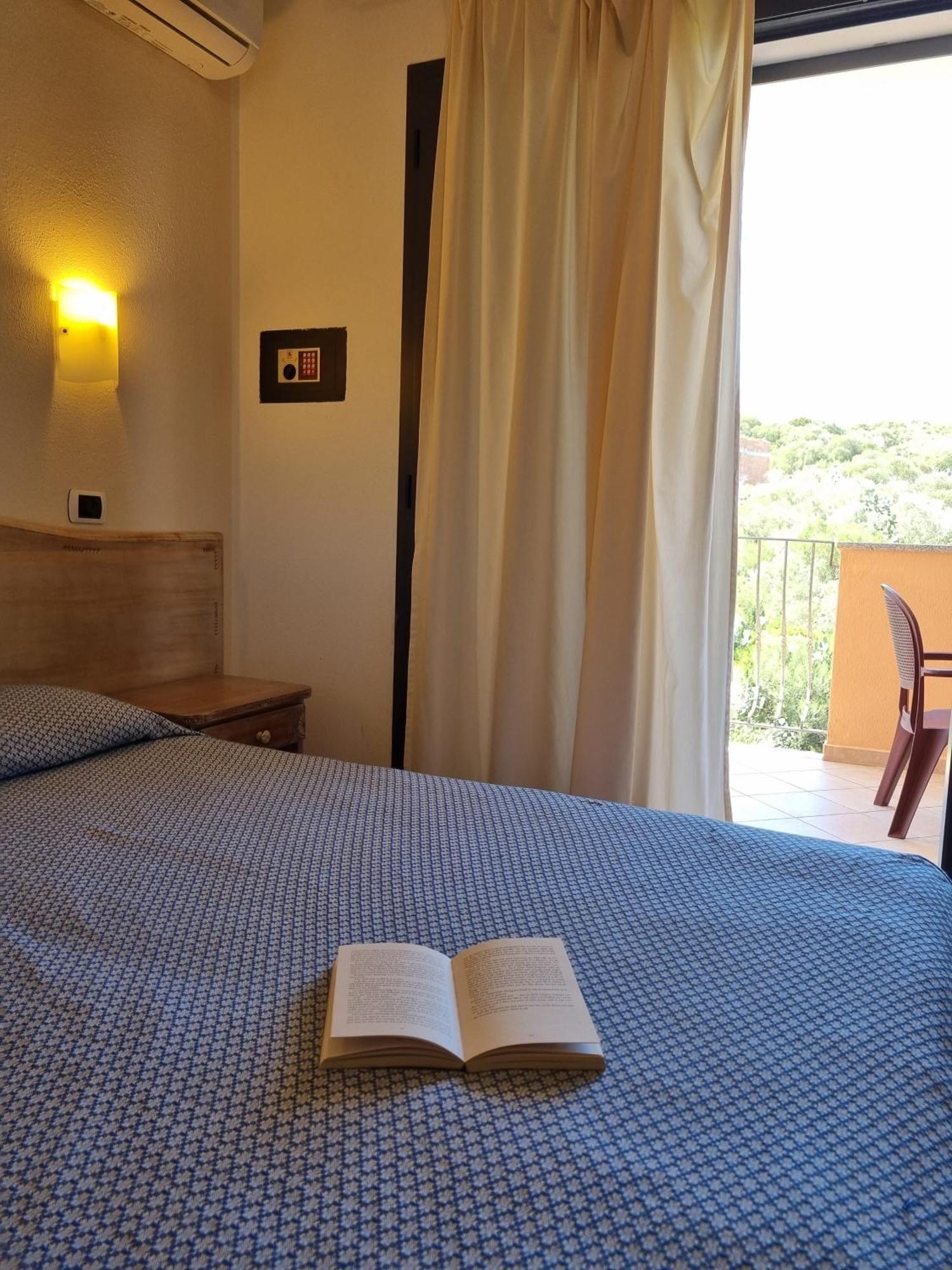 Hotel Delle Isole ラ・マッダレーナ エクステリア 写真