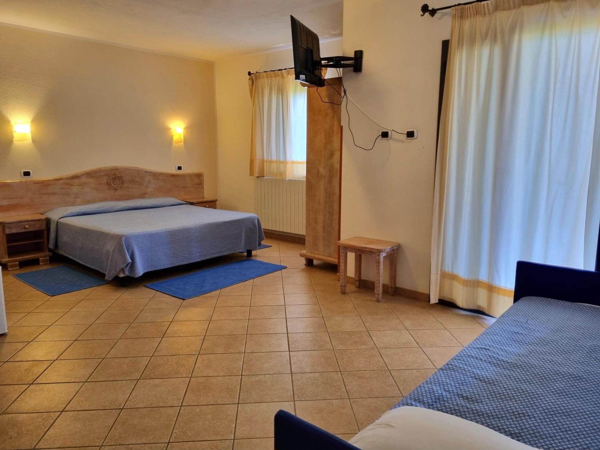 Hotel Delle Isole ラ・マッダレーナ エクステリア 写真